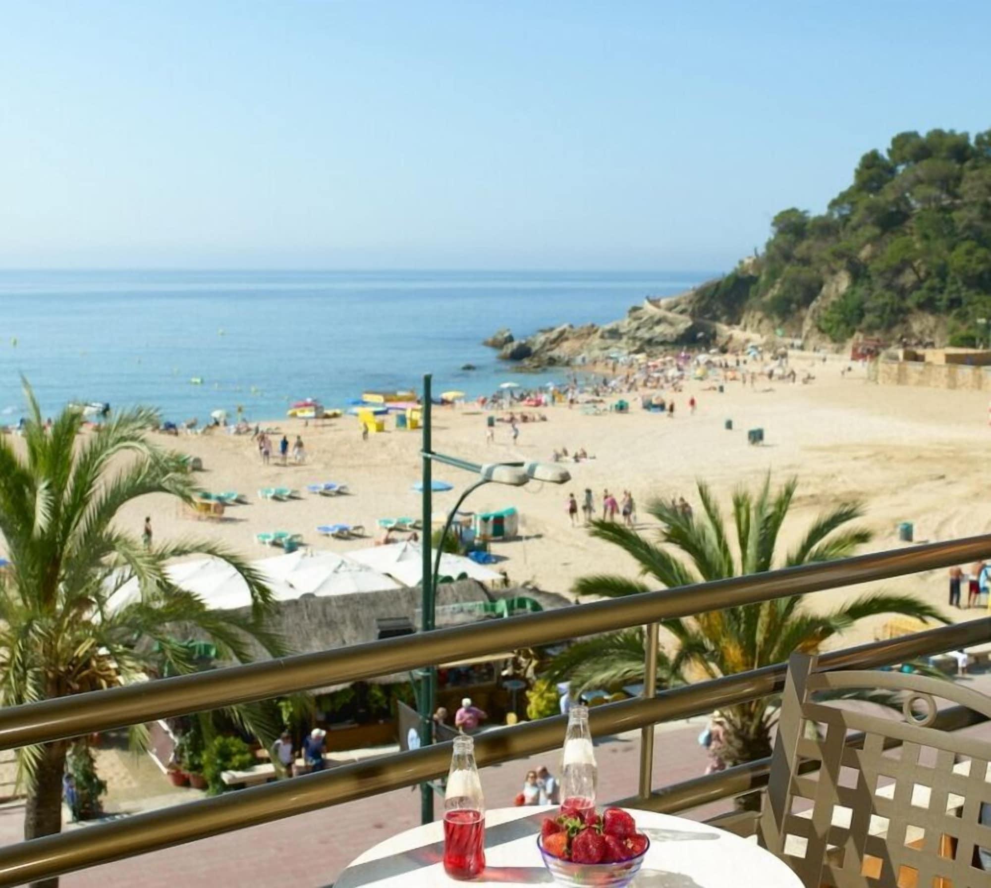 Almirall Apartaments Lloret de Mar Eksteriør billede